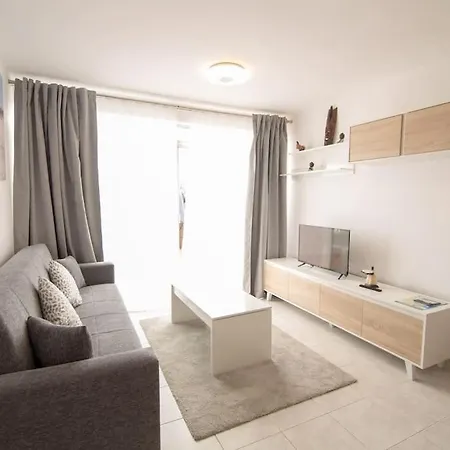 Bonito Apto. Con Fibra Optica, Balcon Y Piscina Puerto de la Cruz (Tenerife)