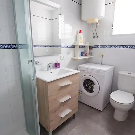 Bonito Apto. Con Fibra Optica, Balcon Y Piscina